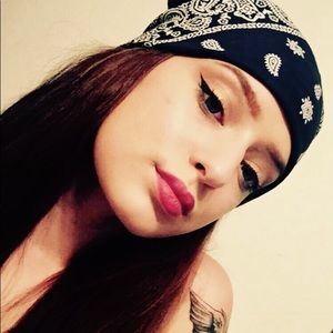 Meet your Posher, Kylee